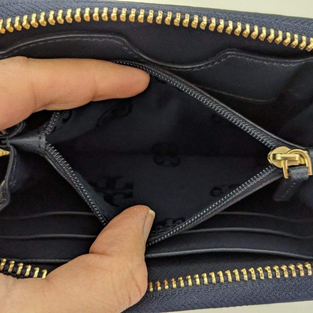 Tory Burch Navy and White Gingham Wristlet Wallet - Picture 14 of 14